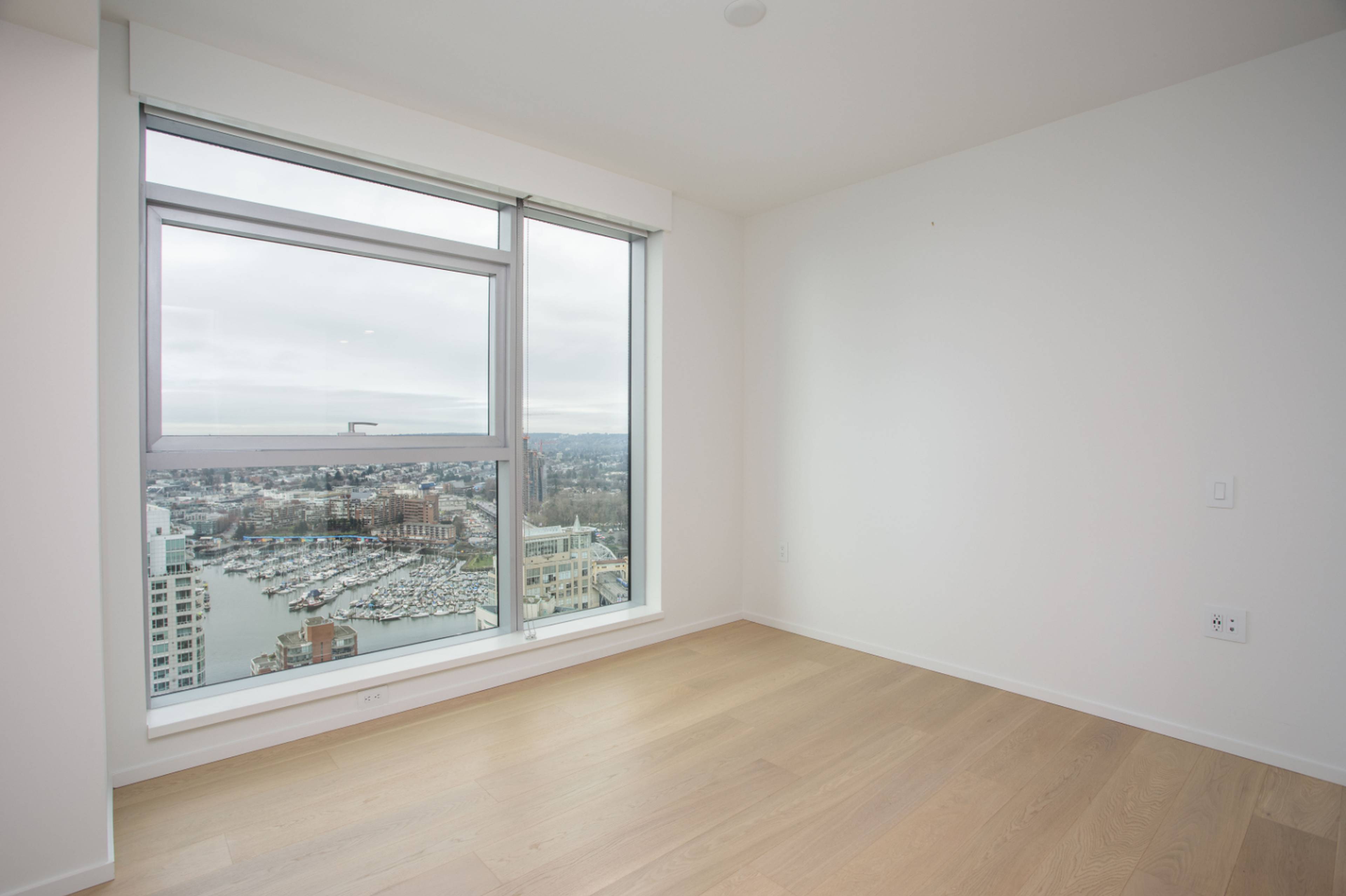 889 Pacific St 17
