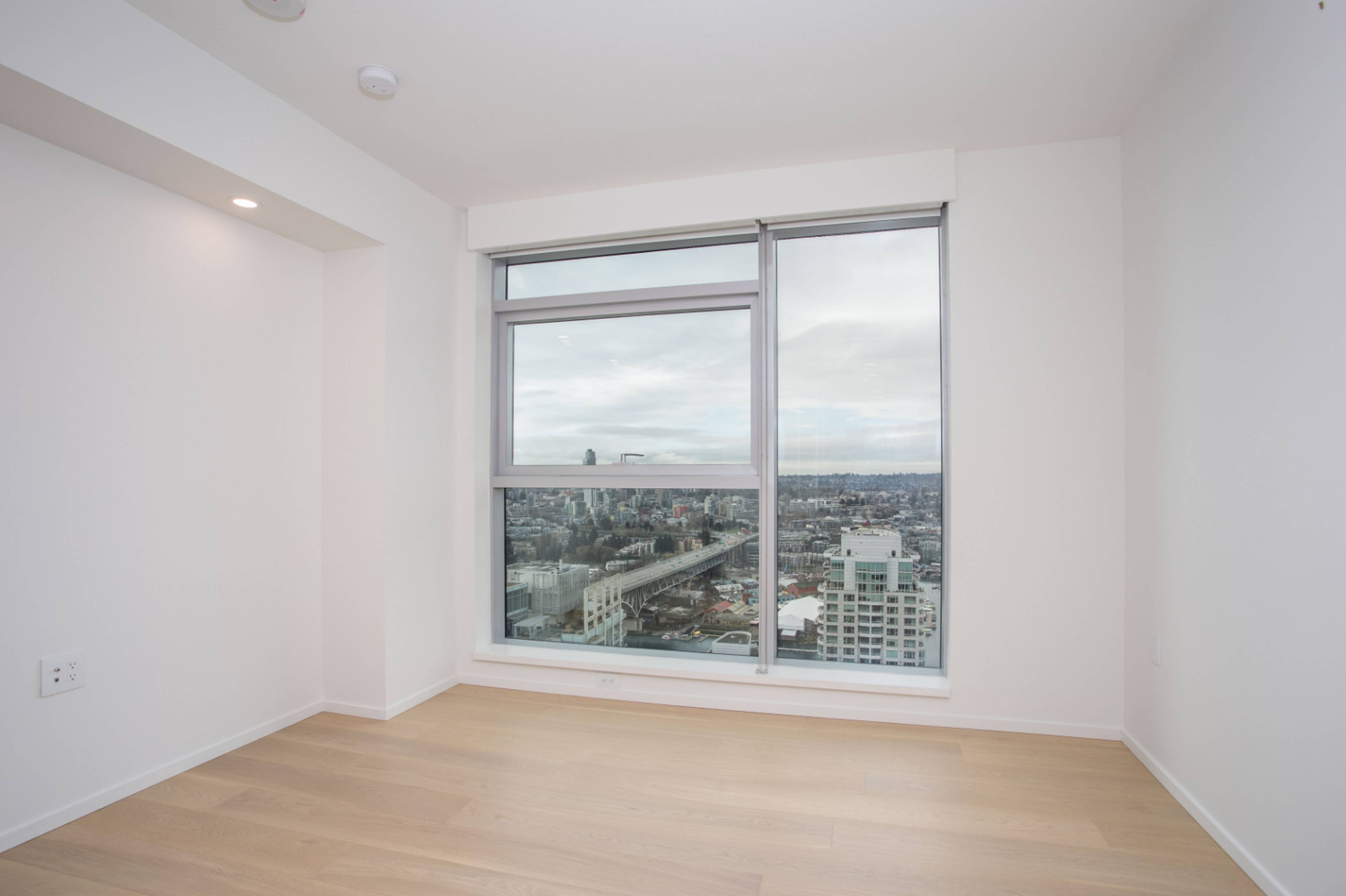 889 Pacific St 18