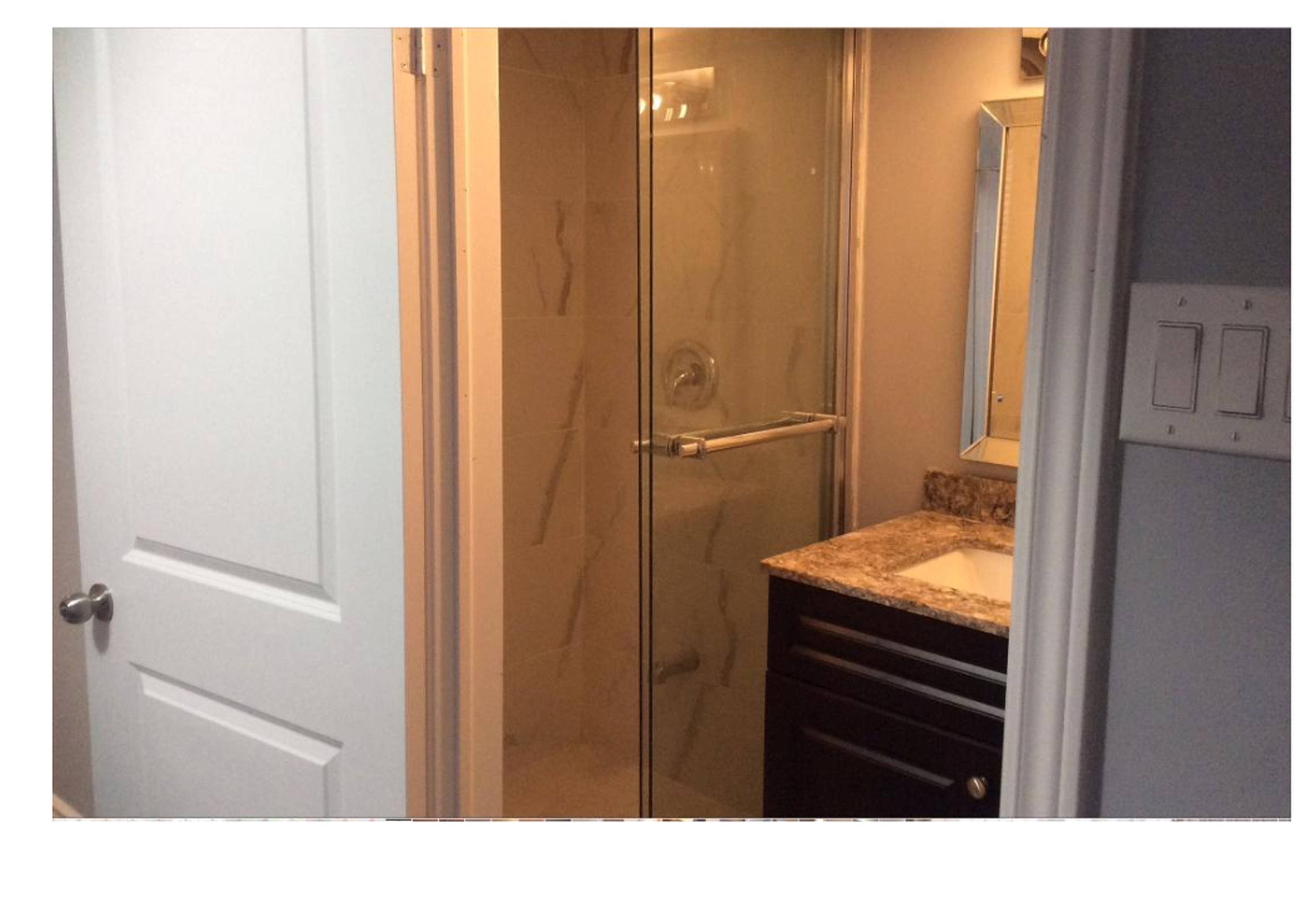 806 Mississauga Valley Blvd