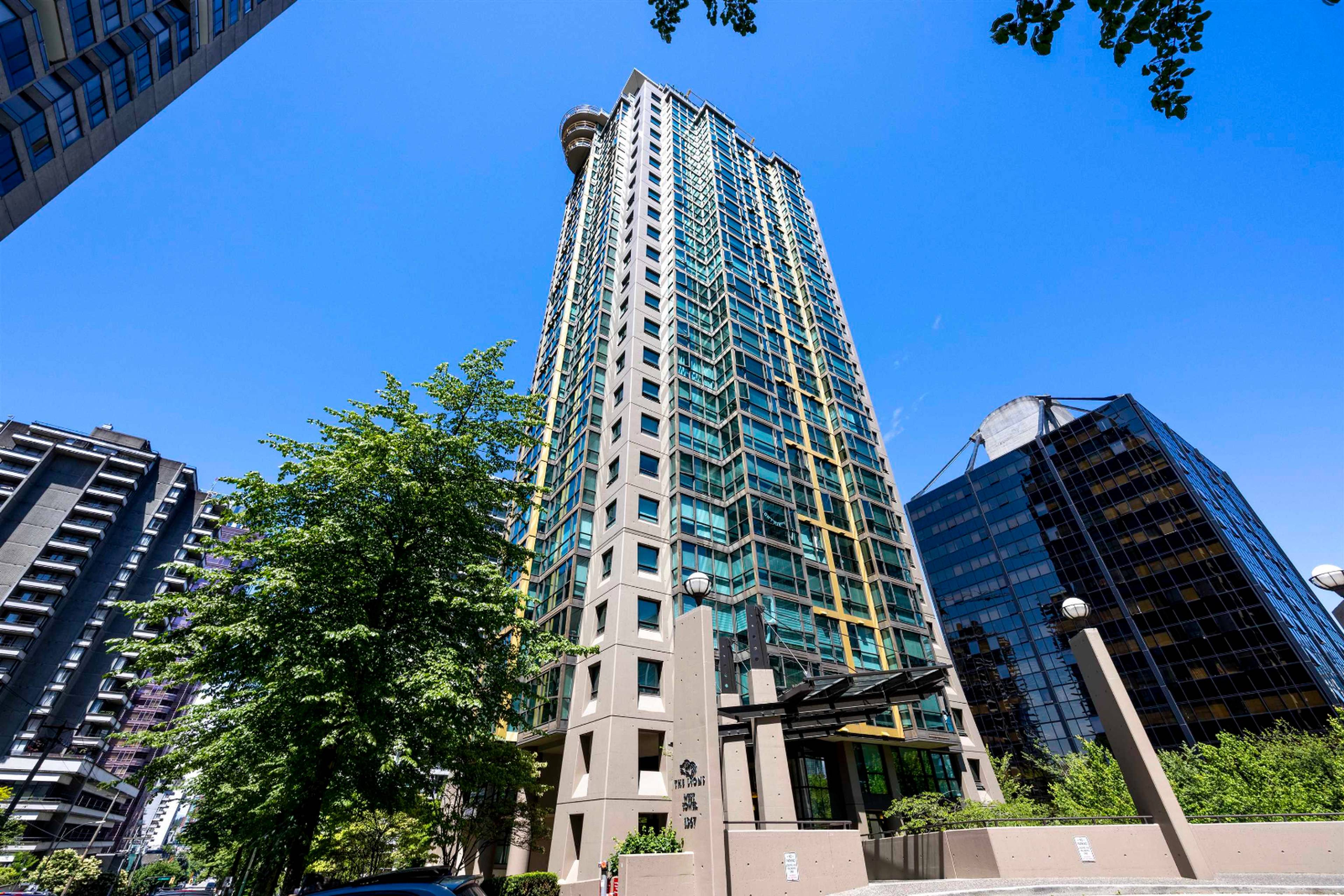 1367 Alberni St 1