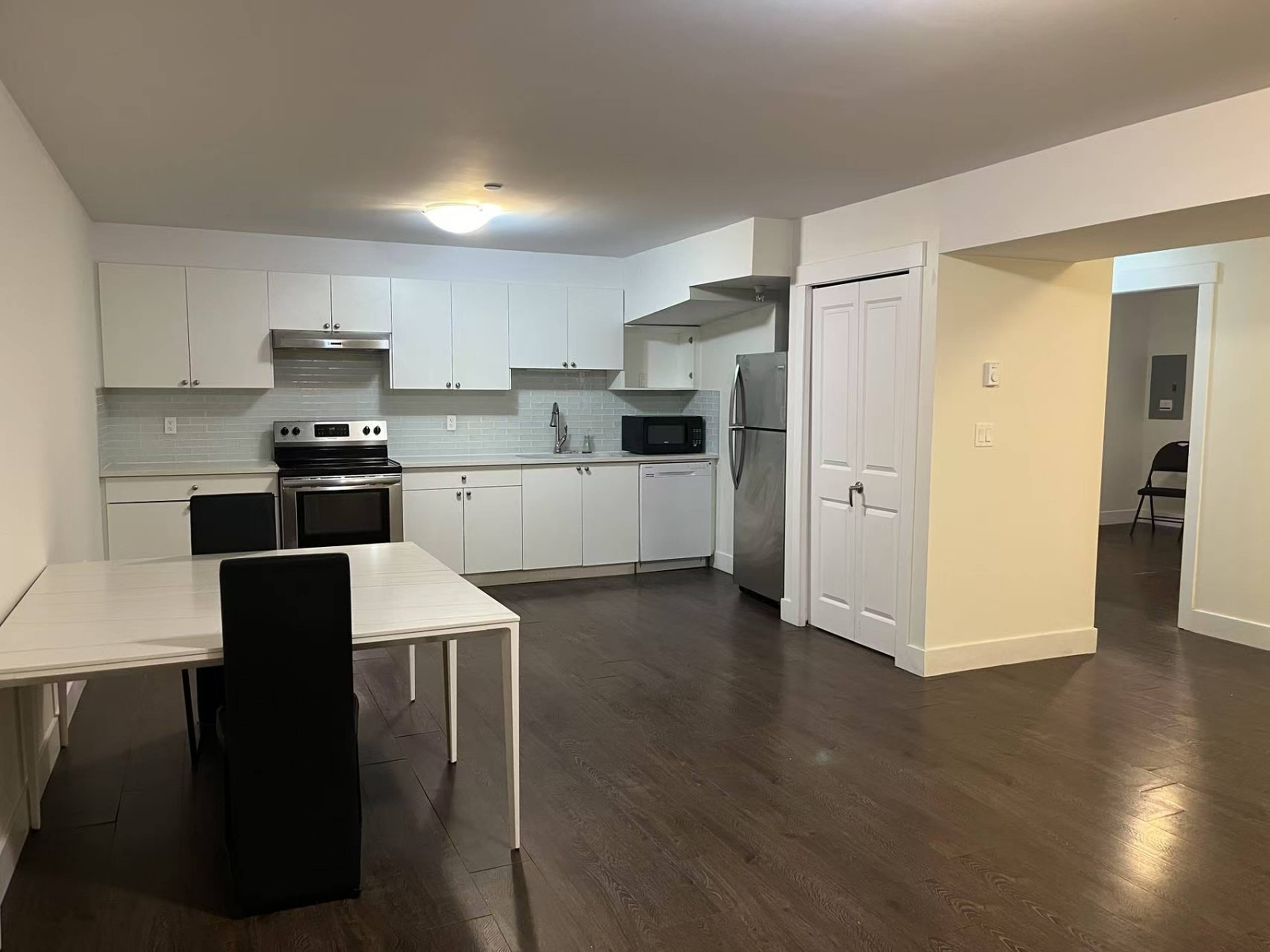 13702 North Bluff Road White Rock