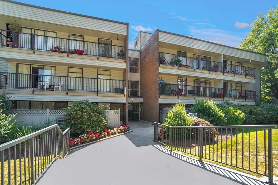 Cypress Gardens Apartments Coquitlam, BC 1132 Howie Avenue liv.rent