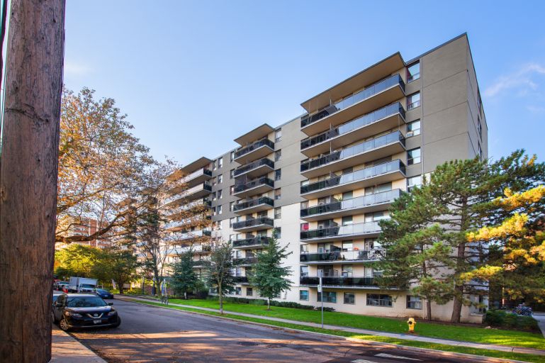 120 Raglan Avenue 120 Raglan Ave Apartments for Rent York liv.rent