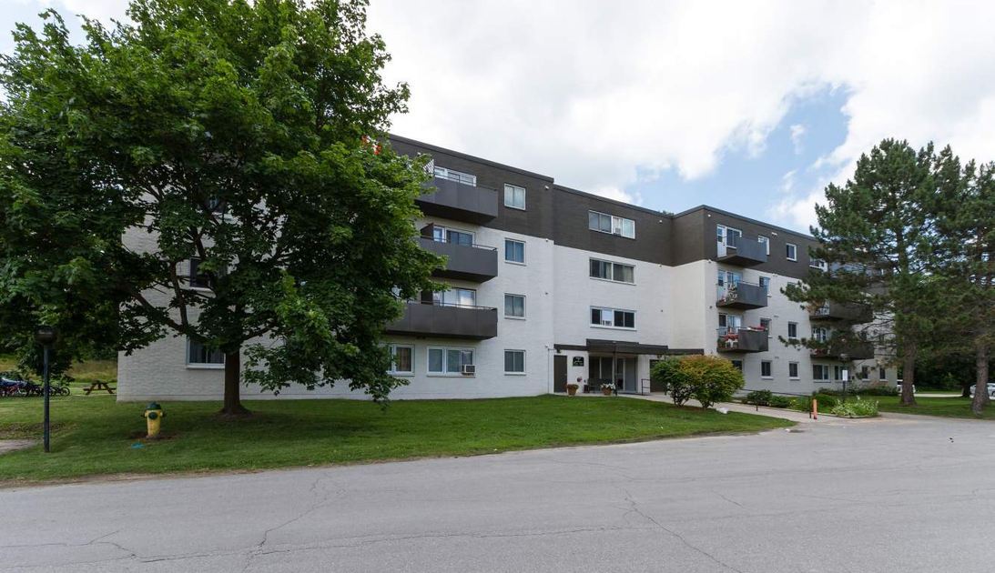 2 Colborne Street West 2 Colborne St W Apartments for Rent Lindsay