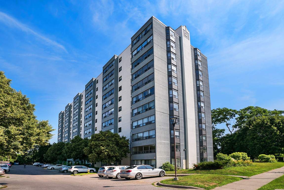 Empress Gate 560 Proudfoot Ln. Apartments for Rent London liv.rent