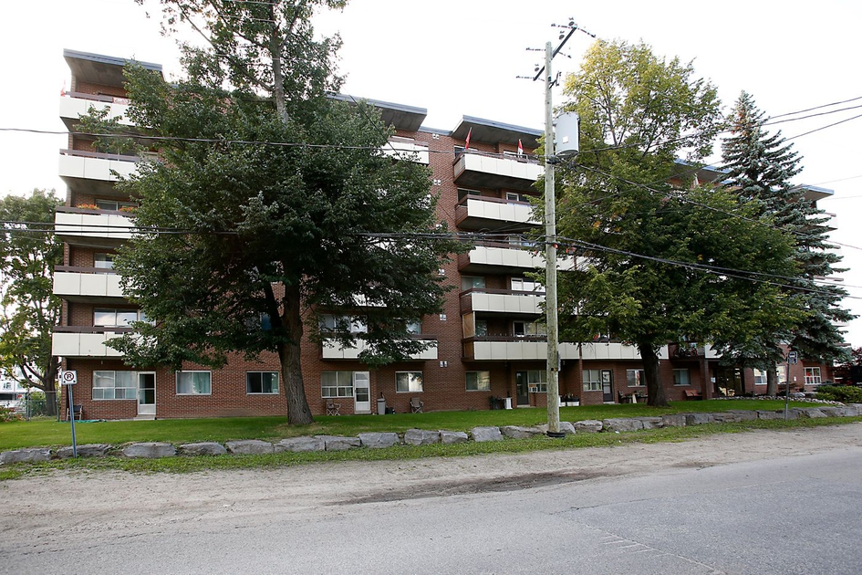 Collingwood Place 120 Elm St Apartments for Rent Collingwood liv.rent