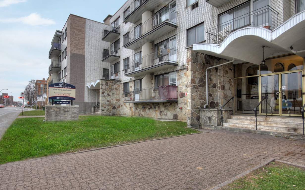 939 & 959 Boulevard de la Côte Vertu 959 Boulevard de la Côte Vertu