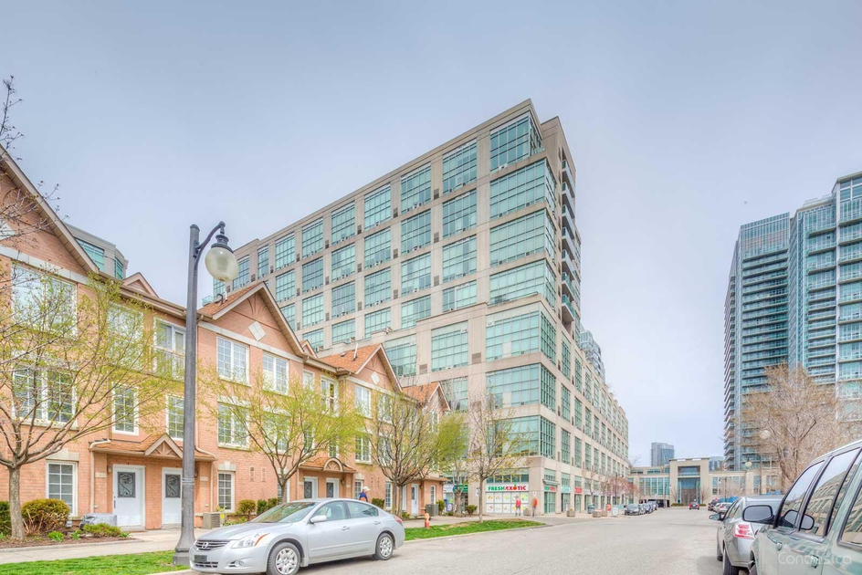 The Warehouse Lofts Mystic Pointe 250 Manitoba St Apartments for