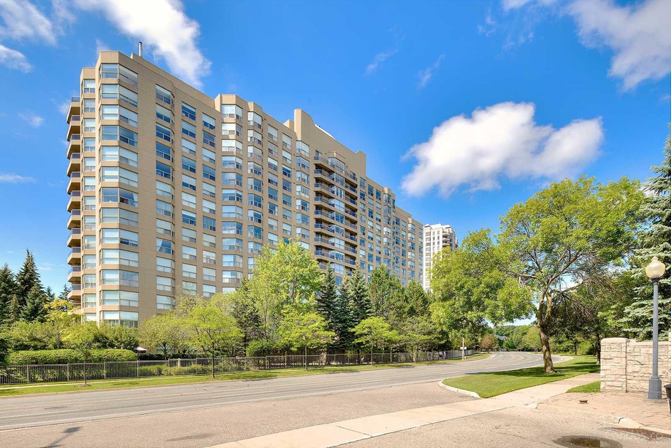 Granite Gates Apartments for Rent 1800 The Collegeway, Mississauga