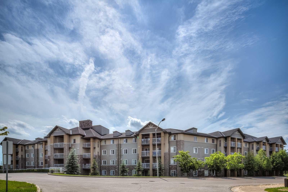 St Clair Pointe Scarborough, ON 684 Warden Ave liv.rent