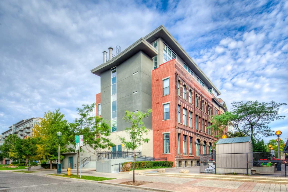 Massey Harris Lofts 915 King St W Apartments for Rent Toronto liv.rent