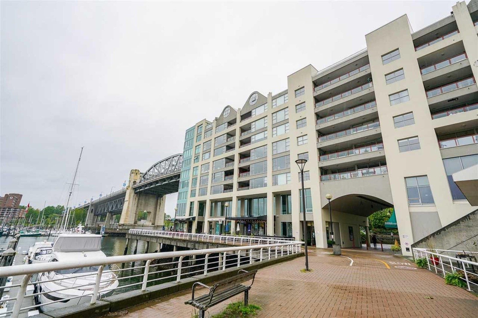 1000 Beach Vancouver, BC 1012 Beach Ave liv.rent