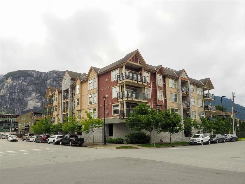 Mountaineer 1310 Victoria St Apartments for Rent Squamish liv.rent