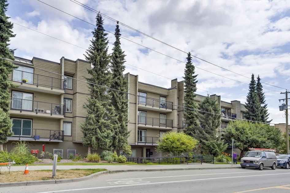 Guildford Greene 10438 Central Ave Apartments for Rent Surrey liv.rent