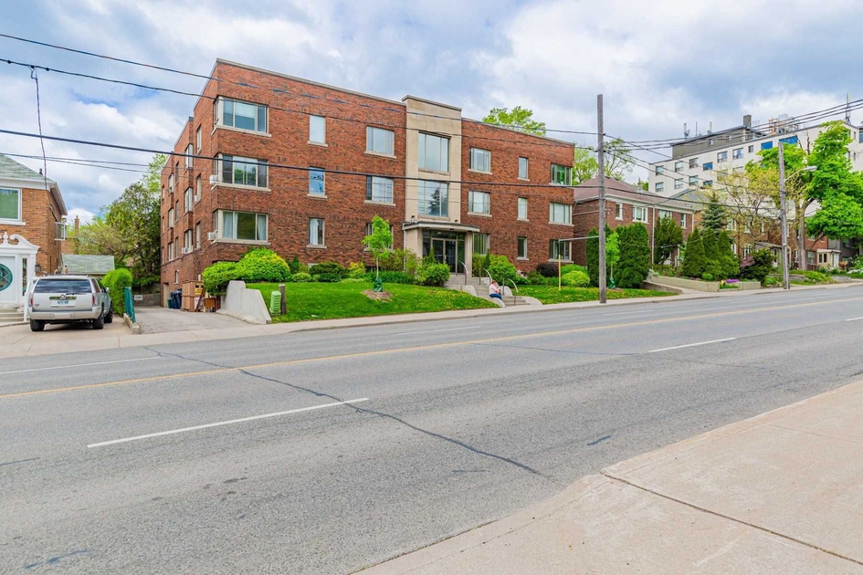 Bathurst St 1840 Bathurst St Apartments for Rent Toronto liv.rent