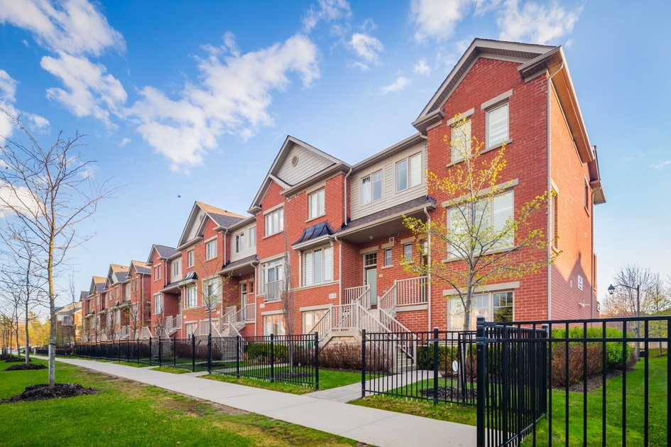 Garden Villas on Thomas Townhomes 3375 Thomas St Apartments for Rent