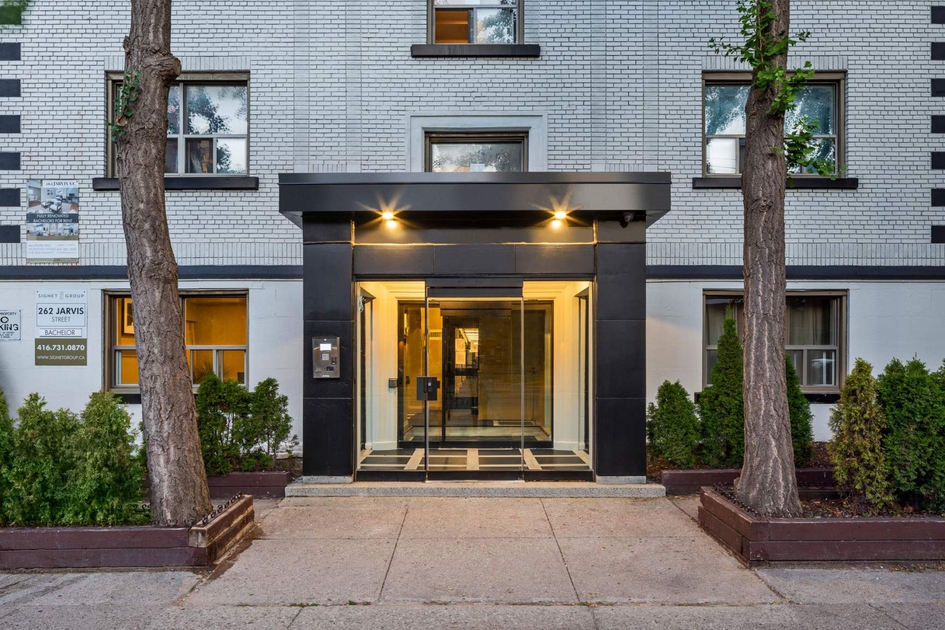 262 Jarvis Street Toronto, ON 262 Jarvis Street liv.rent