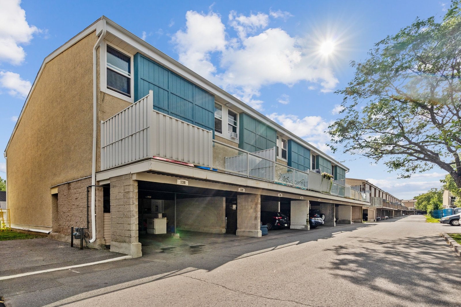 3205-3445 Uplands Drive Ottawa, ON - 3445 Uplands Dr | liv.rent