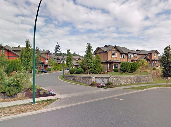 Westridge Townhomes Victoria, BC 486 Royal Bay Dr liv.rent