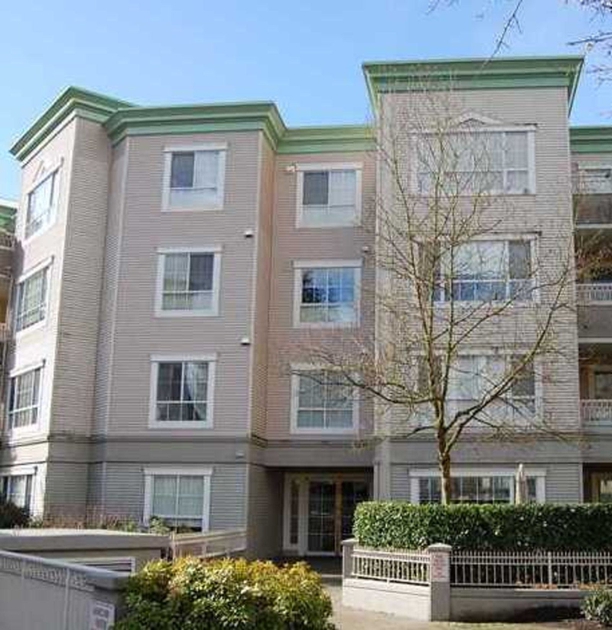 Montclaire 2980 Princess Cres Apartments for Rent Coquitlam liv.rent