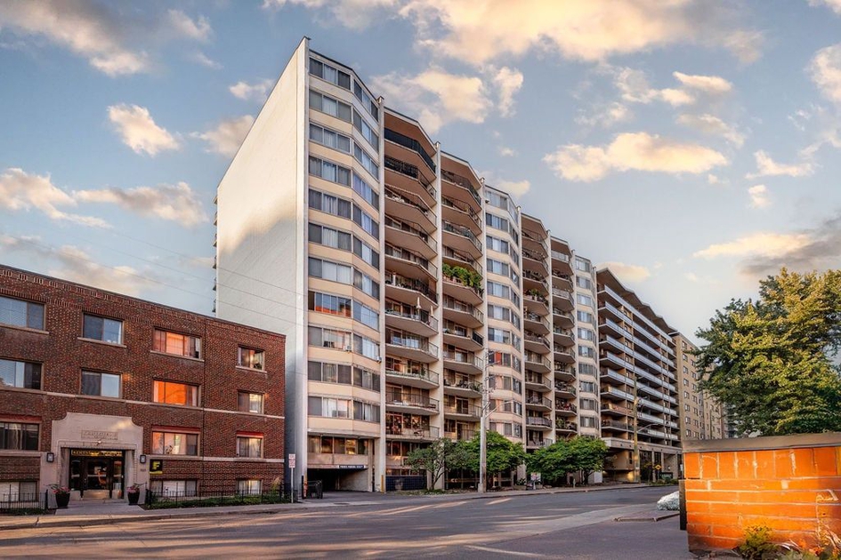 Montclair Apartments Ottawa, ON - 173 Cooper St | liv.rent