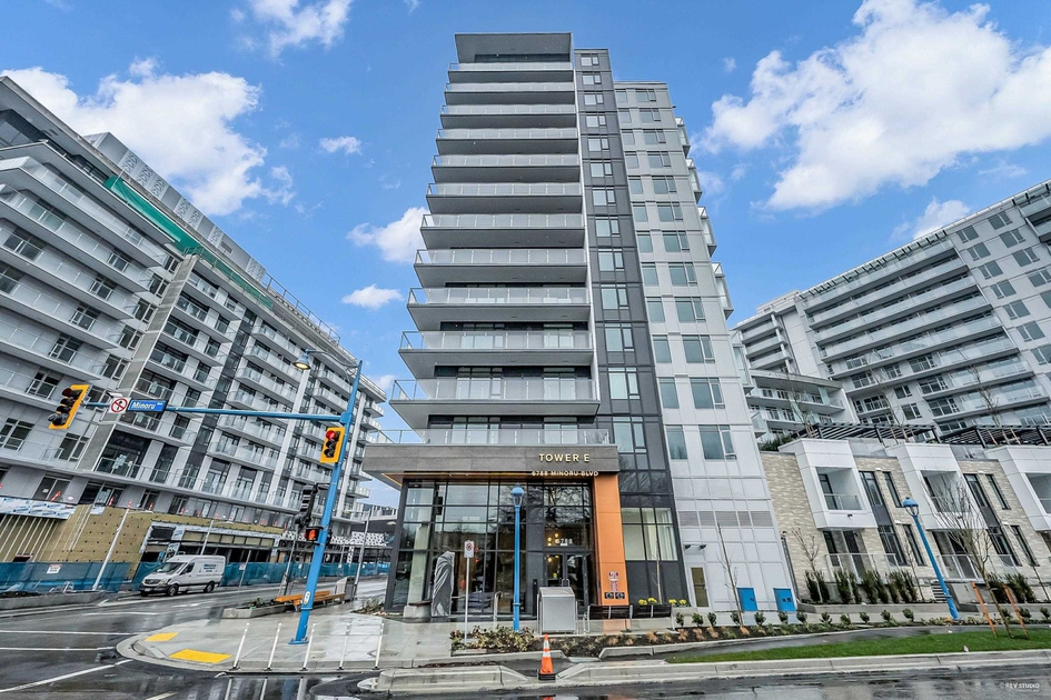 CF Richmond Centre Richmond, BC - 6778 Minoru Blvd | liv.rent