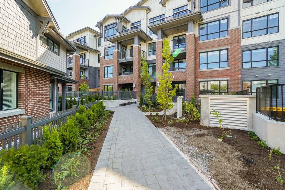 South Point Walk 2 2960 151 St Apartments for Rent Surrey liv.rent