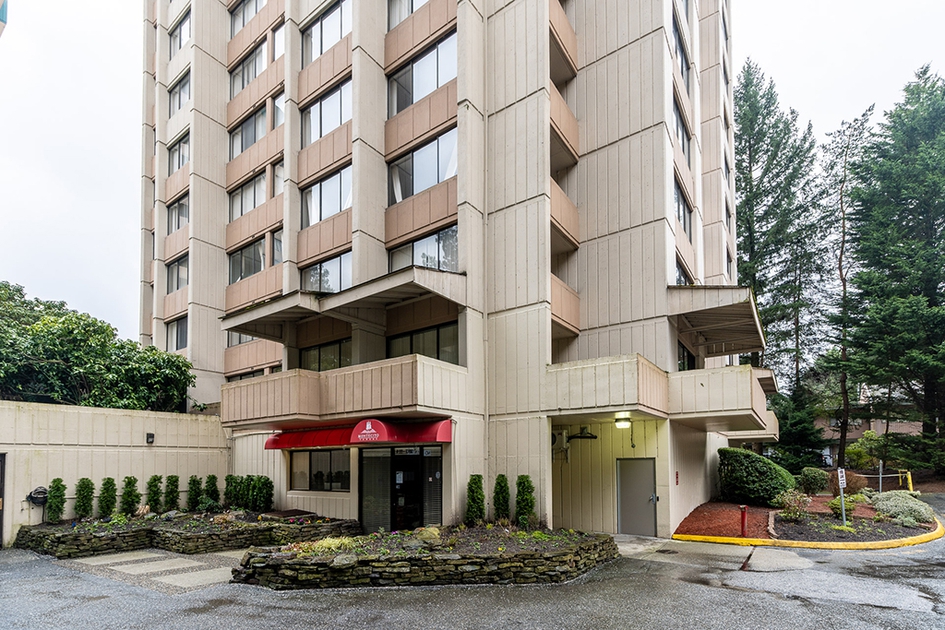 Montecito Towers [B] 7376 Halifax St Apartments for Rent Burnaby liv.rent