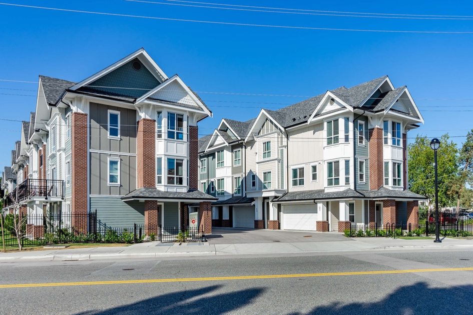 Rossbrin Townhomes 20723 Fraser Hwy Apartments for Rent Langley liv