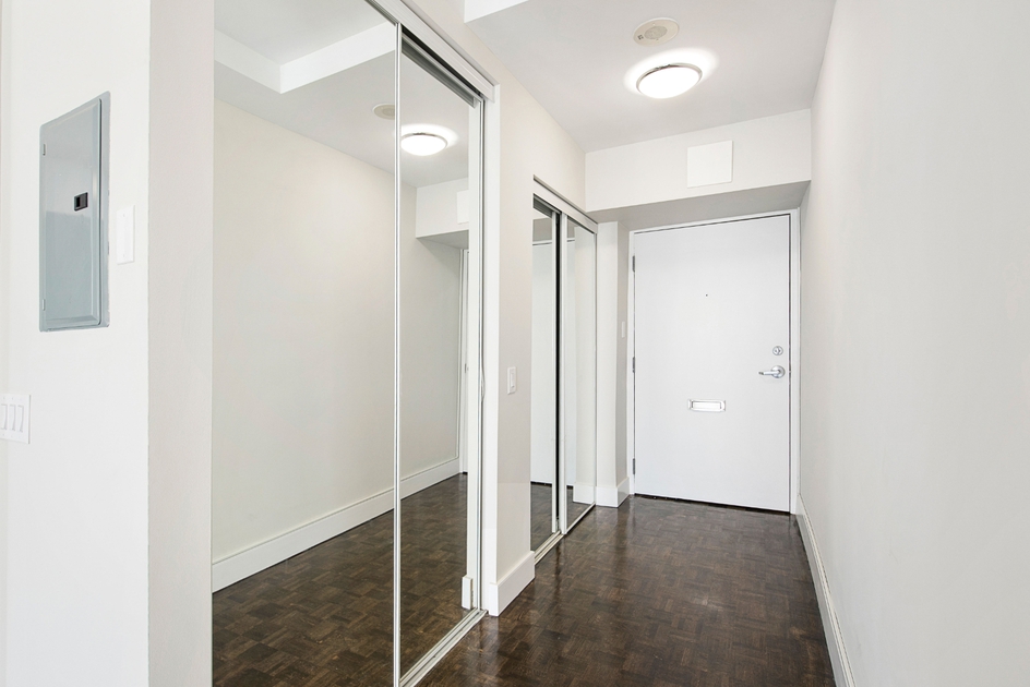 2 Bedroom 150 Darling St, Brantford, ON 2 Bedroom Apartment for