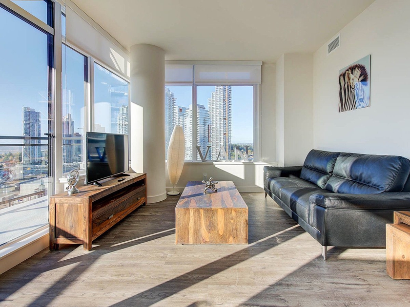 2 Bedrooms 4733 Hazel St, Burnaby, BC 2 Bedroom Apartment for Rent