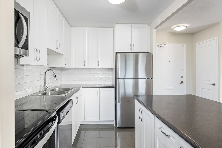 13201330 Danforth Rd, Scarborough, ON 1 Bedroom Apartment for Rent