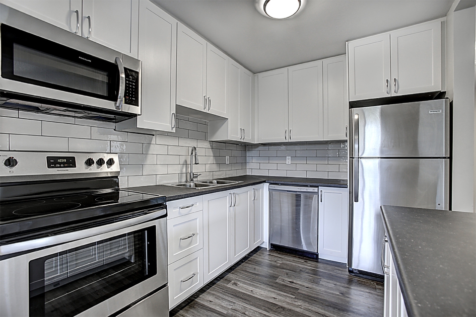 A202 135 Atherley Rd, Orillia, ON 2 Bedroom Apartment for Rent liv.rent