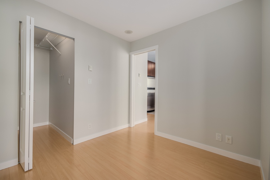 1001 Richards St, Vancouver, BC 1