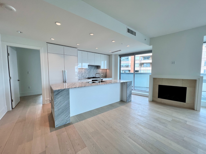 1501 Foster St, White Rock, BC 2 Bedroom Apartment for Rent liv.rent