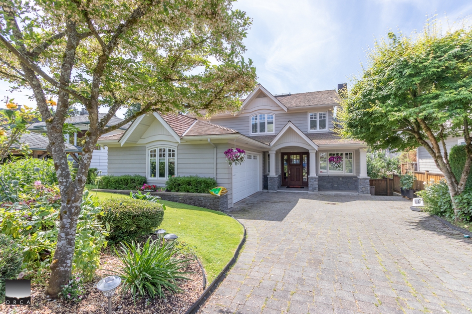 2236 Haywood Ave, West Vancouver, BC 1 Bedroom House for Rent liv.rent