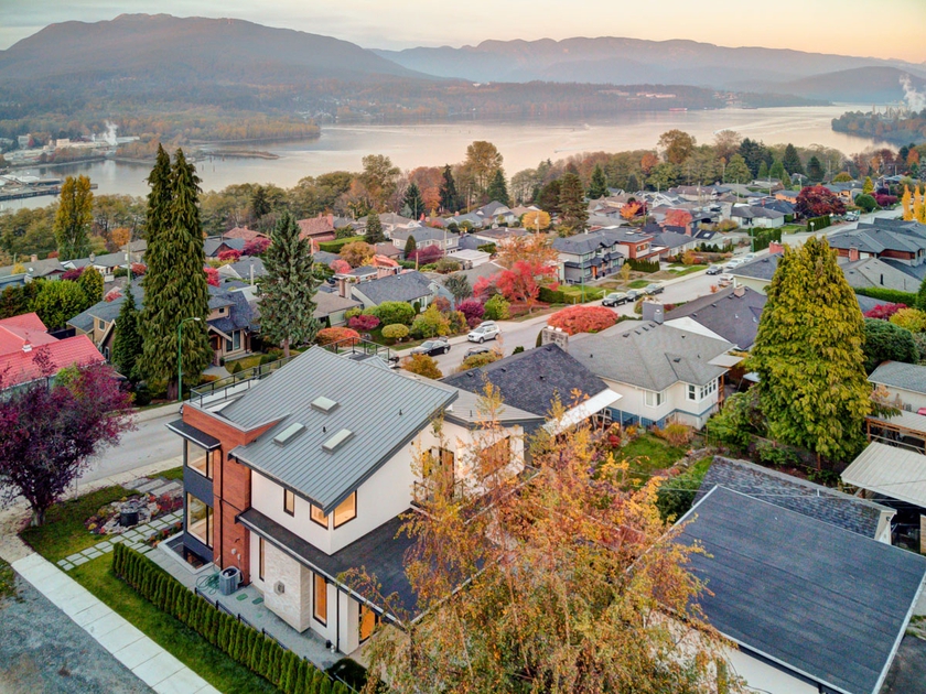 3900 Yale St, Burnaby, BC 5 Bedroom House for Rent liv.rent