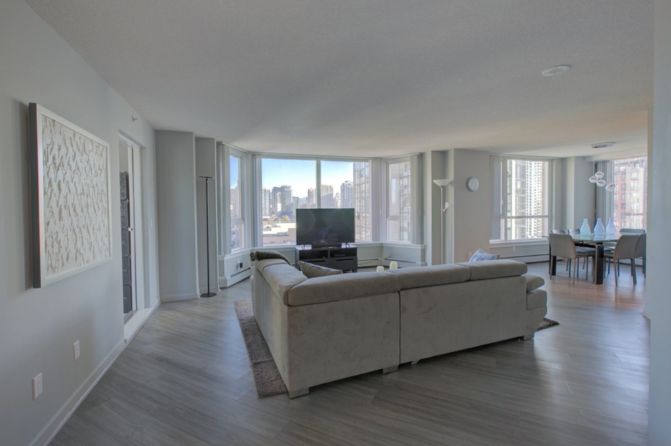 SMART9 388 Drake St, Vancouver, BC 2 Bedroom Apartment for Rent liv.rent