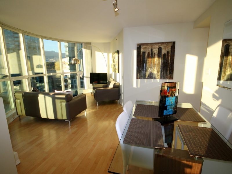 588 Broughton St, Vancouver, BC 1