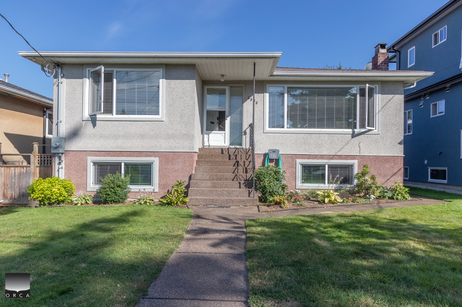 Lower 4556 Manor St, Vancouver, BC 2 Bedroom House for Rent liv.rent