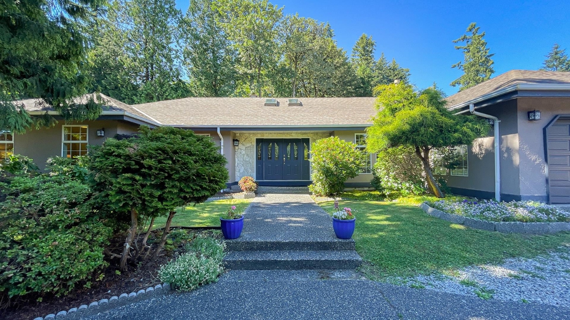 2457 Leclair Dr, Coquitlam, BC 4 Bedroom House for Rent liv.rent