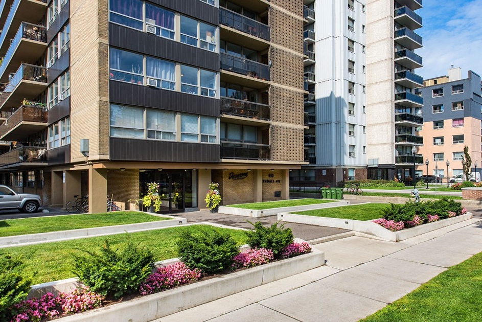 2 Bedrooms 60 Tyndall Ave, Toronto, ON 2 Bedroom Apartment for Rent