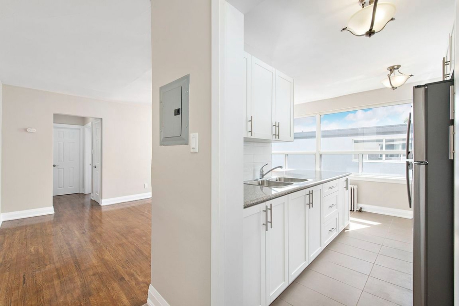 1 Bedroom 26 Rosseau Rd, York, ON 1 Bedroom Apartment for Rent