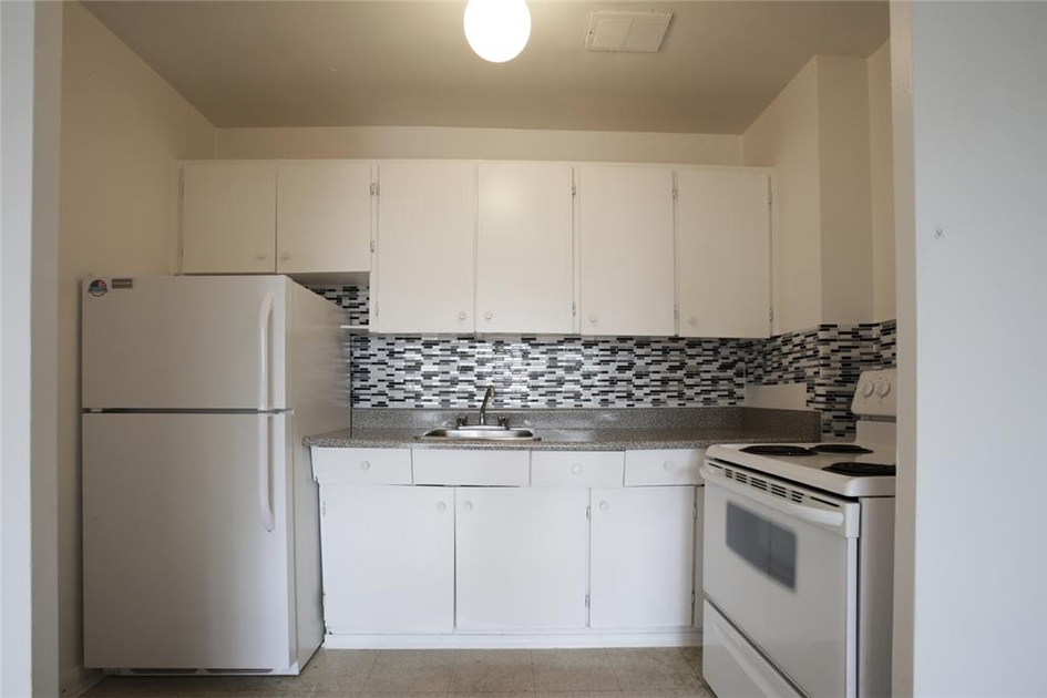 3 Bedroom 70 Stevenvale Drive, Scarborough, ON 3 Bedroom Apartment