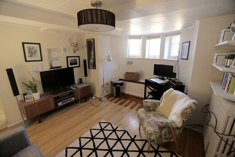 Lauder Ave, Toronto, ON 1 Bedroom Apartment for Rent liv.rent