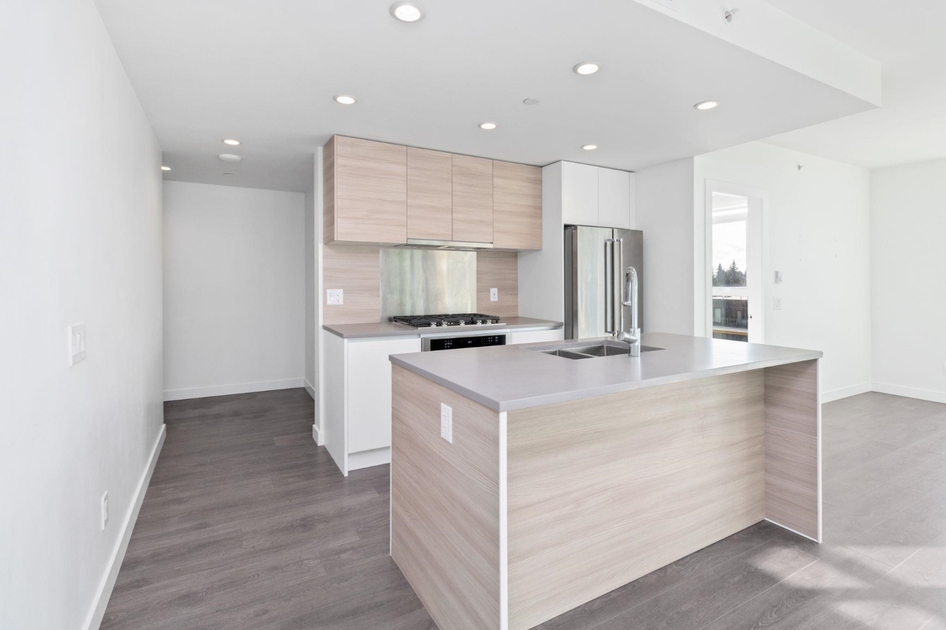 657 Whiting Way, Coquitlam, BC 2 Bedroom Apartment for Rent liv.rent