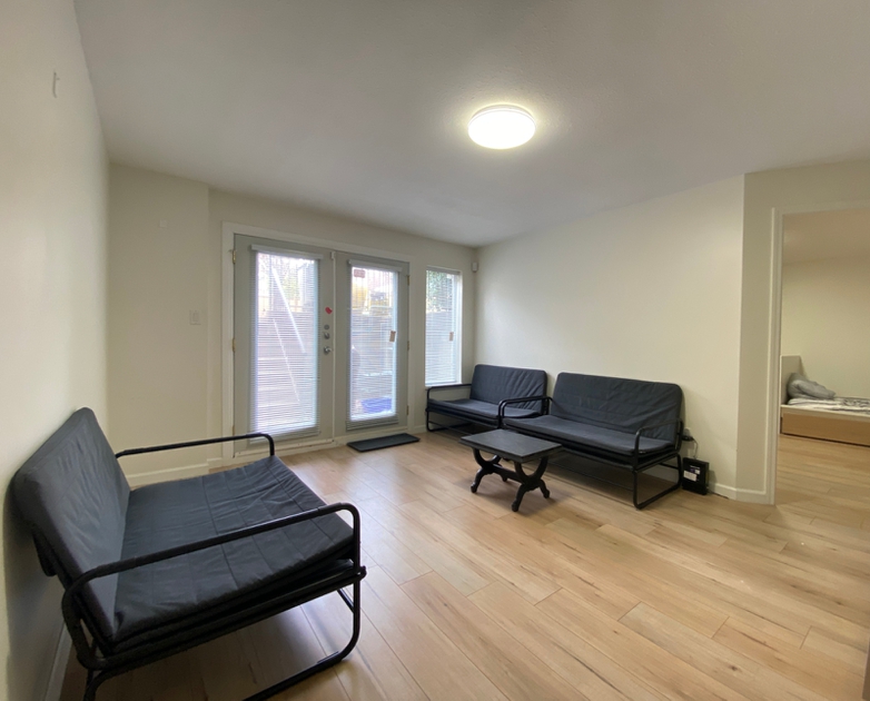 4037 W 33rd Ave, Vancouver, BC 2 Bedroom Room for Rent liv.rent
