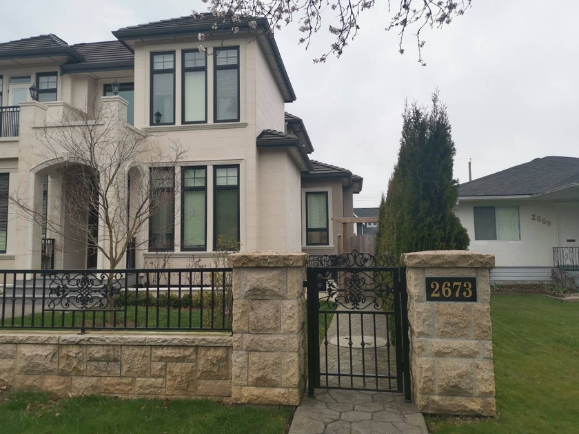 McBain Ave, Vancouver, BC 2 Bedroom House for Rent liv.rent