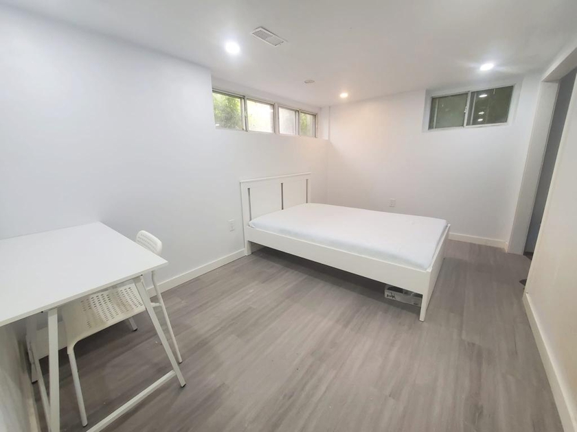 Centre St, Scarborough, ON Furnished Room for Rent liv.rent