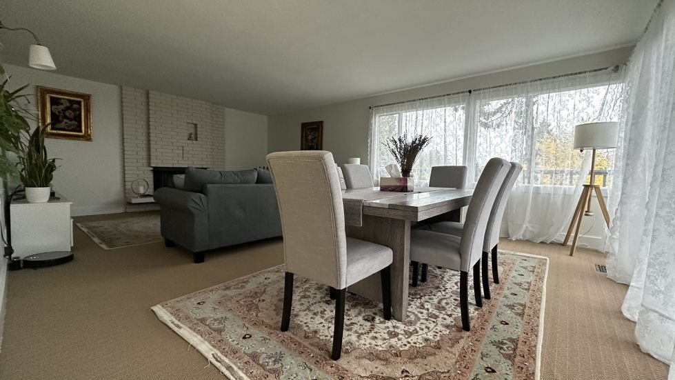 Kings Ave, West Vancouver, BC 4 Bedroom House for Rent liv.rent